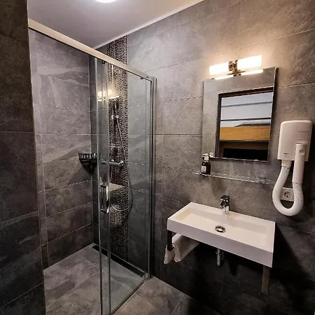 Rackesmillen Hotel *